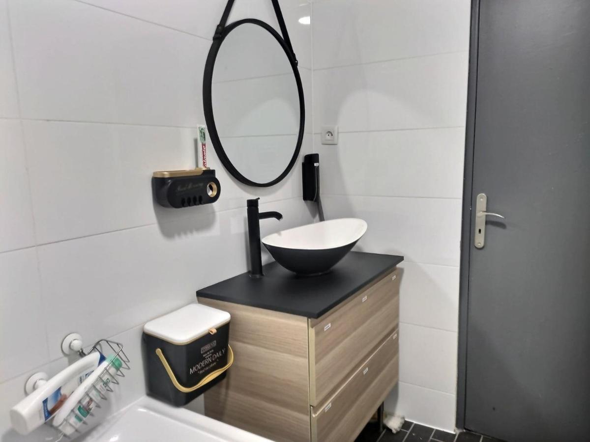 Woippy Chambre Privee 23M - Canape Lit - Wifi - Appart 120M المظهر الخارجي الصورة
